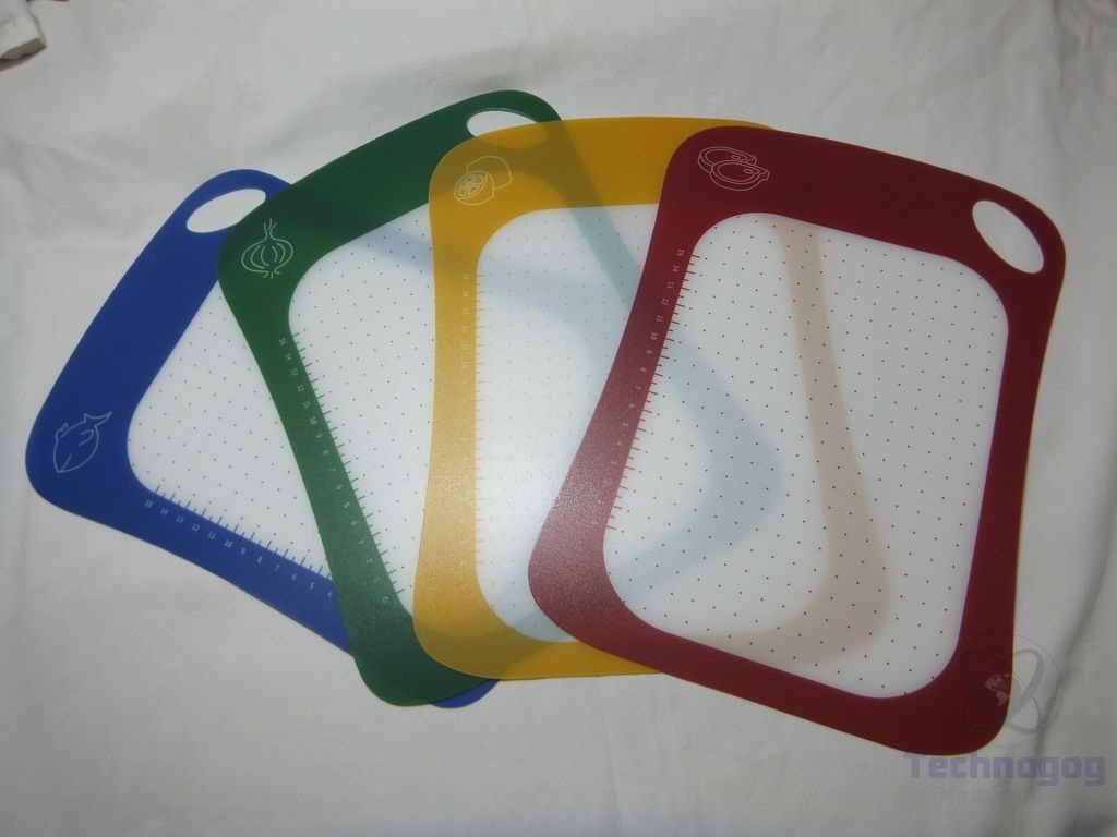 The Pampered Chef Small Flexible Cutting Mat Set of 3