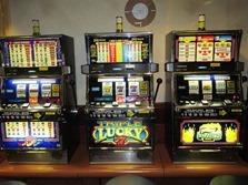 slot-machines-701707_1280